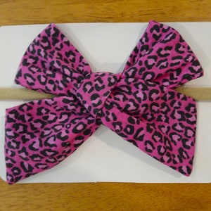 Leopard Baby Bow Headband, Cheetah Baby Bow, Infant Nylon Baby Headband, Baby Shower Gift, Pink Leopard Baby Bow, Cheetah Pink Baby Headband