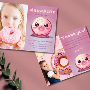 Zoete donut (donut) verjaardagsuitnodiging voor verjaardagsfeestje | Voeg uw eigen foto toe! GRATIS bijpassende bedankkaart