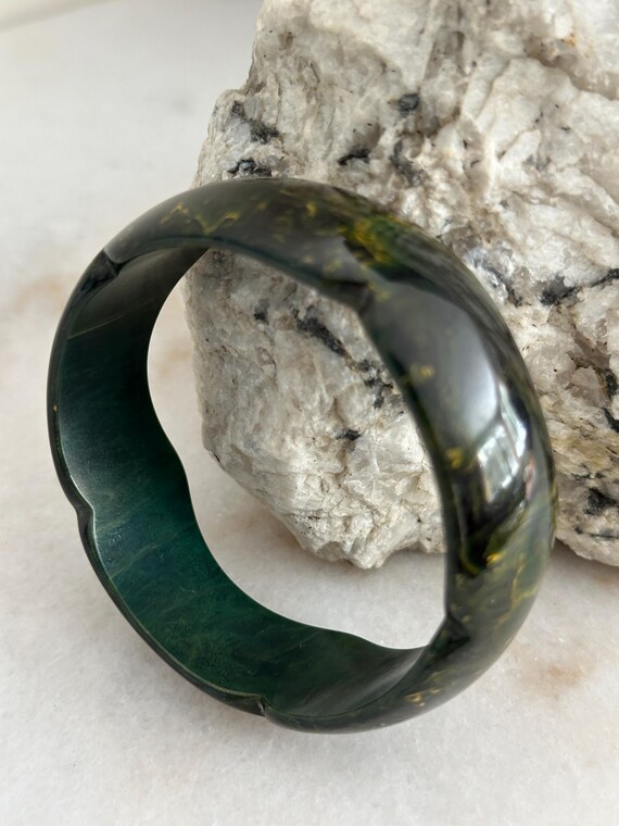 Rare Blue Moon Bakelite Scalloped Bangle – Marbled Gr… - Gem