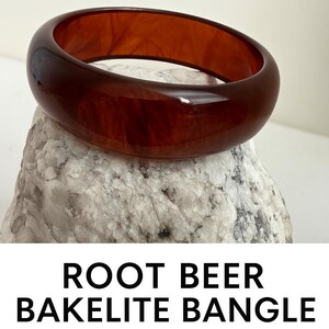 Vintage Bakelite Rootbeer Swirl Bangle – Chunky Marbled Brown Bracelet, 1940s Art Deco Jewelry