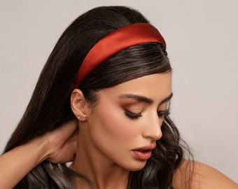 Blair satijnen hoofdband in baksteenrood - satijnen hoofdband - accessoire voor dames - handgemaakt - modeaccessoire - klassieke hoofdband - rode hoofdband
