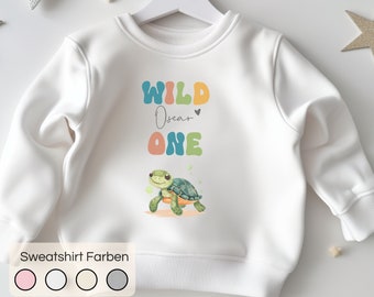 Baby Sweatshirt Wild One | Baby Kleinkind Pullover Schildkröte | Personalisierter Sweater Baumwolle | Kinder Geschenk Geburtstag,Pulli Tiere
