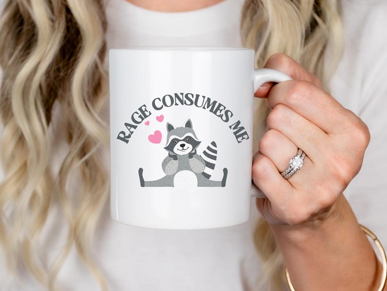 Mug Rage Consumes Me Raccoon - Cadeau drôle et sarcastique d'épuisement professionnel image 4