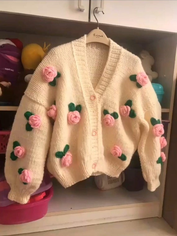 Pink Roses Cardigan , Chunky Cropped Cardigan for Woman , White