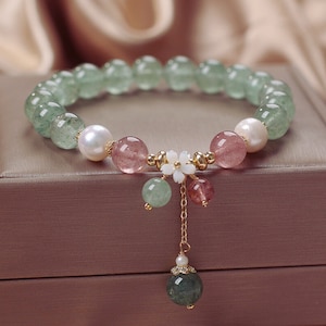 Flower Beaded Bracelet For Women/Green Strawberry Quartz Bracelet/Girls Crystal Bracelet/Ladies Adjustable Bracelet/Handmade Jewelry Gift