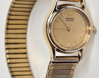 Vintage Damen Seiko 2Y01 0A10 Gold Ton Armbanduhr. Funktioniert Perfekt. KOSTENLOSER VERSAND