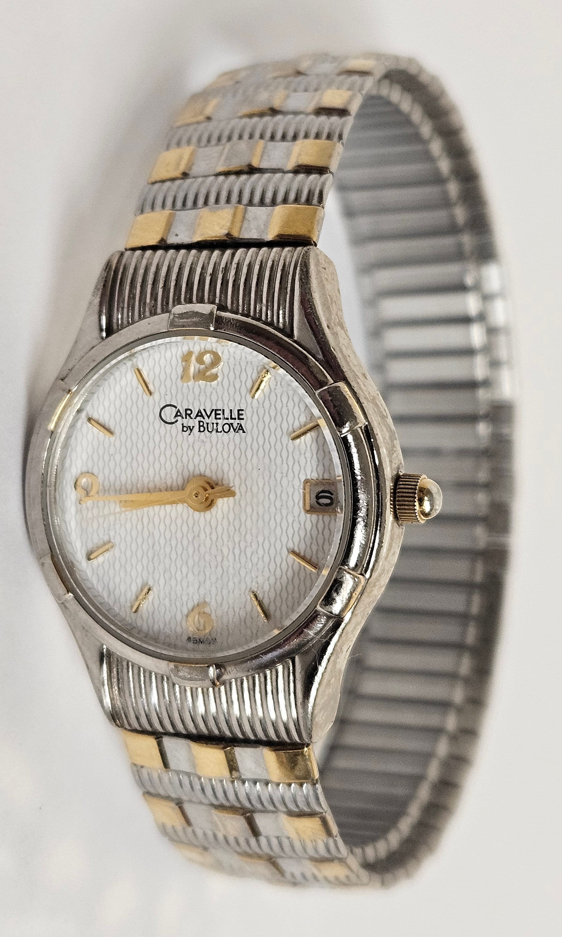 Vintage 2002 CARAVELLE de BULOVA Reloj de dos tonos para mujer. Banda elastica. Esfera blanca. Funciona perfectamente. Etsy Espana