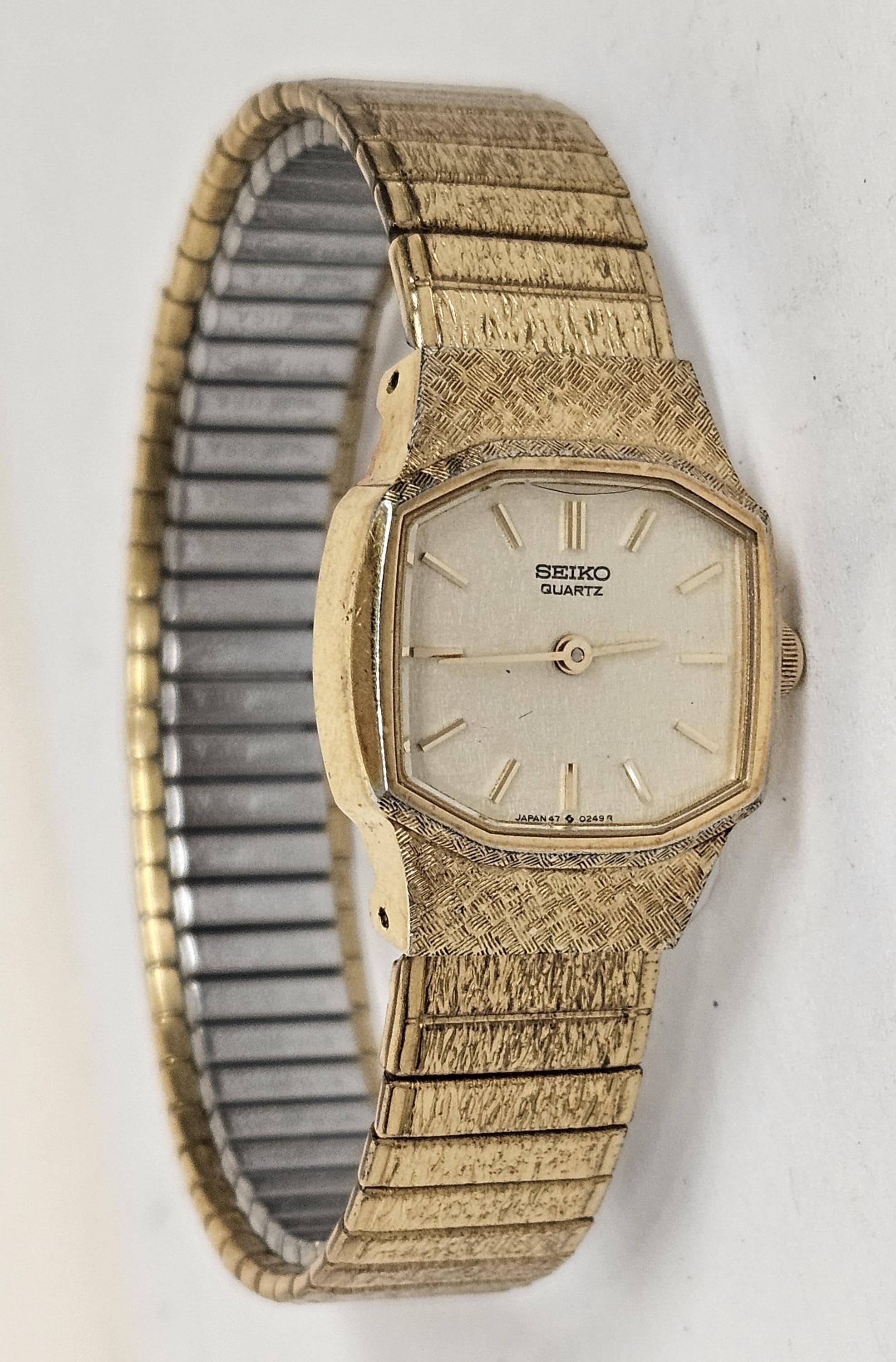 Vintage Seiko Womens Gold Tone Bracelet Cocktail Watch 4700