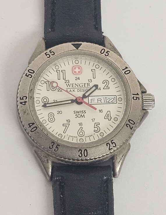 Vintage mujer Wenger Swiss Made Diver estilo reloj de estilo militar. Funciona perfectamente. ENVIOS GRATIS. Etsy Mexico