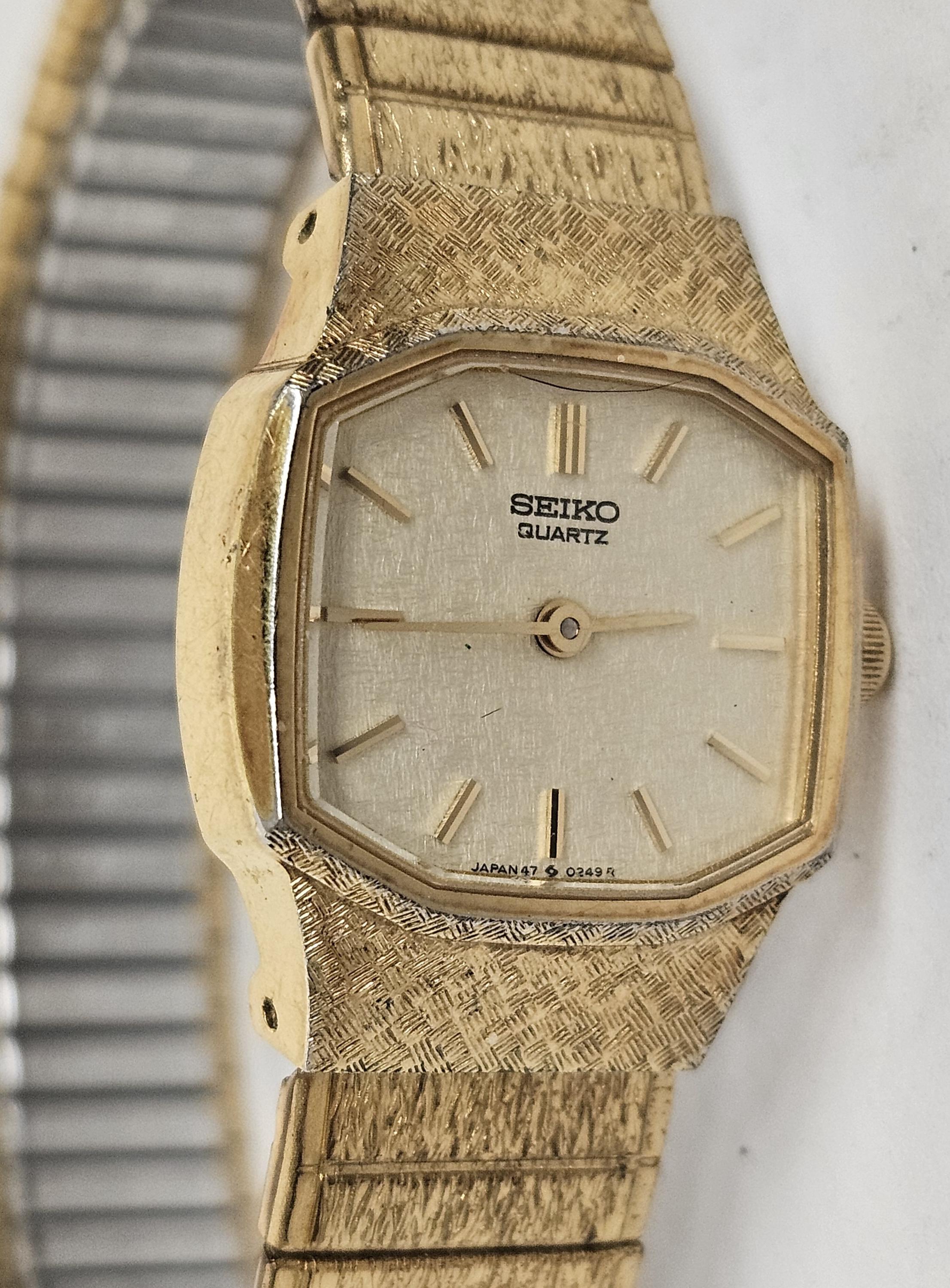 Vintage Seiko Womens Gold Tone Bracelet Cocktail Watch 4700 Vintage Seiko Womens Gold Tone Bracelet Cocktail Watch 4700