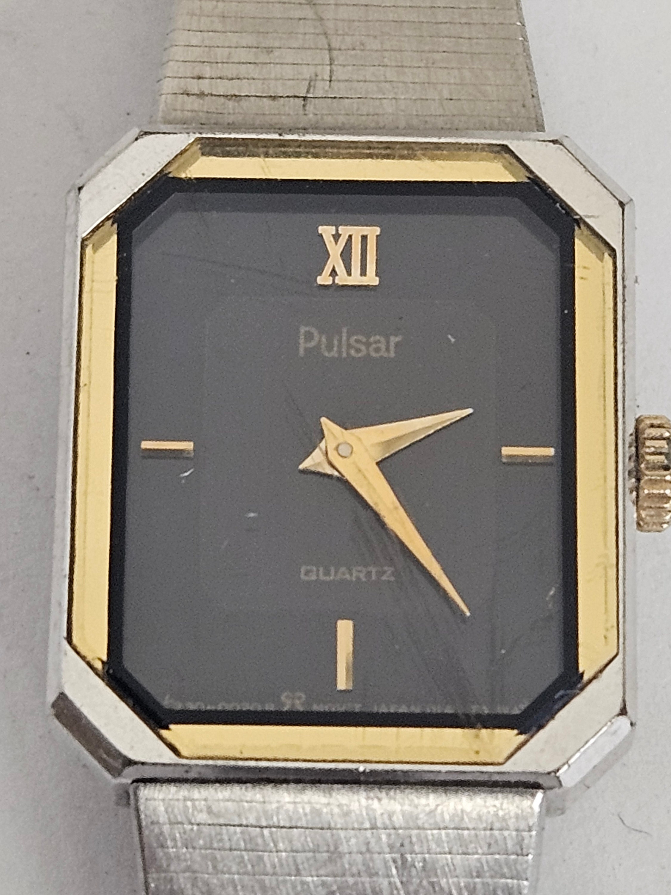 Vintage PULSAR V230 5010 By Seiko 2 Tone Quartz Watch. Black Dial. Works Perfectly