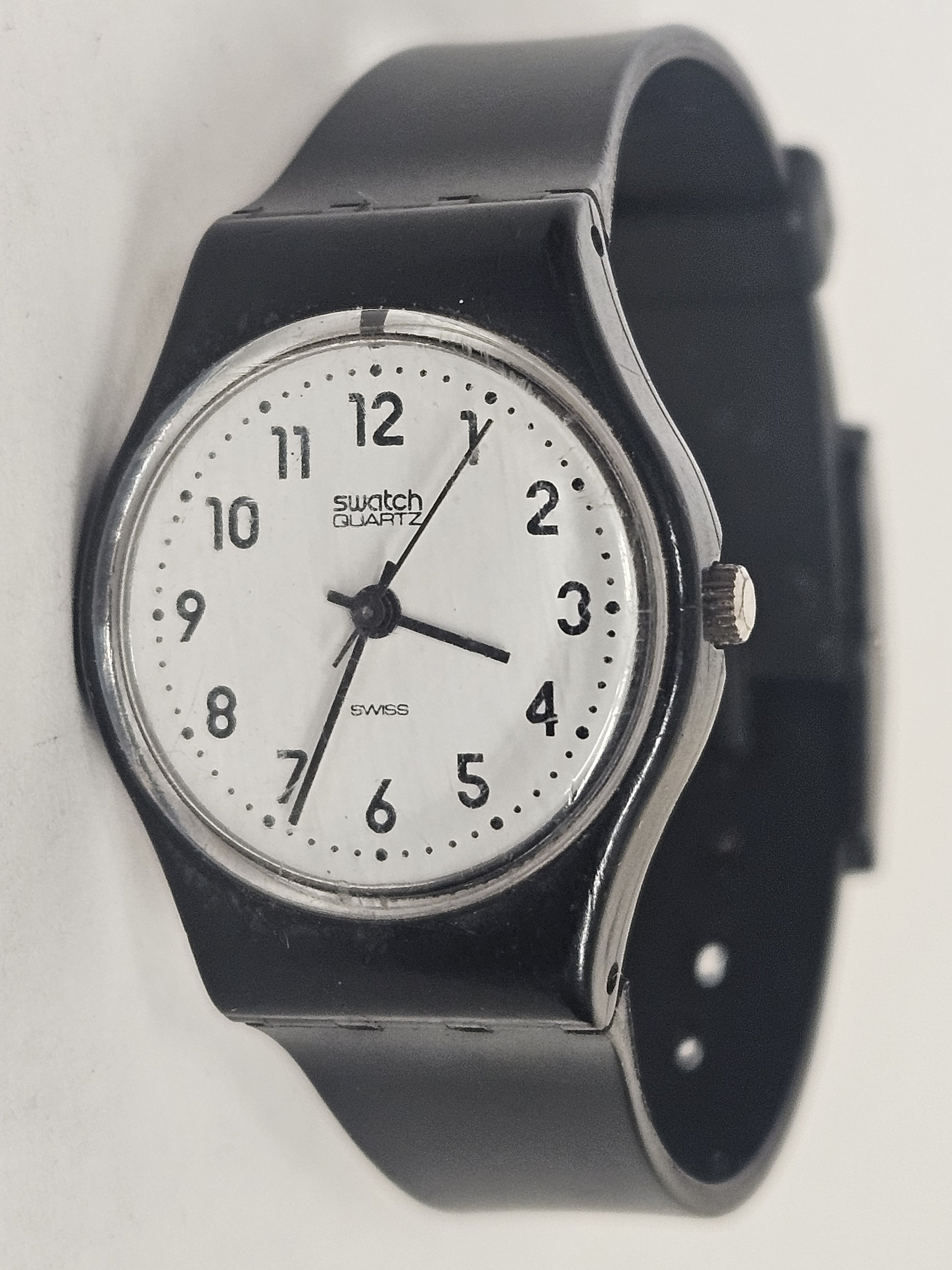 Vintage 1990s Womens SWATCH Black Watch. White Dial. Swiss