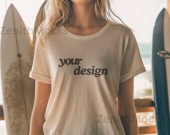Maqueta de camisa blanca Bella Comfort Colors 1717, maqueta de camiseta Surf Them, maqueta de playa, maqueta de camisa extragrande estilo surf, ropa informal