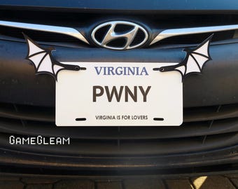 Nummerplaat Dragon Wings Pair [Kies je kleuren, holografisch 6,5" breed] - Past op auto's of motorfietsen - Een magisch fantasiecadeau voor hem of haar