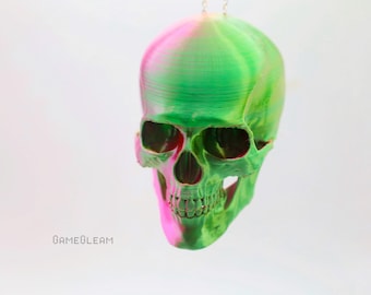 Skull Car Charm: roze en groen scharnierende achteruitkijkspiegelhanger