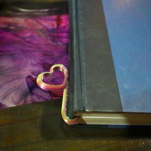 Anneau porte-livre coeur - [Couleur or rose de 5 po.] L'accessoire de lecture pour tenir et garder votre place - Un cadeau romantique pour la Saint-Valentin pour lui ou elle