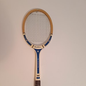 Vintage Montana Tennisschläger aus Holz für Stickereien - &quot;Don&#39;t break my blue heart&quot;