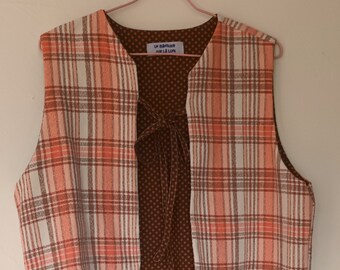 Gilet de berger sans manche "Pink tartan and dots"