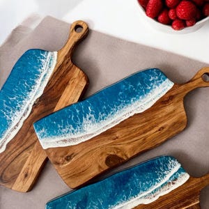 Unique Wedding Gift for Beach Lovers, Ocean Resin Charcuterie Board, Unique Gift for Couple, Coastal Anniversary Gift, Personalised Present