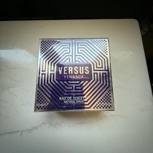Versace Versus Für Frau 1,7 FL Oz 50ml EDT New Rare Disrodite Edt Vintage Edition Eau de Toilette in ungeöffneter Folie