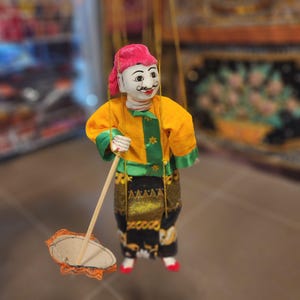 Traditional Burmese Puppet in Longyi & Headwrap – Handmade Myanmar Yoke Thé Marionette Doll 14&quot; Southeast Asian Folk Art