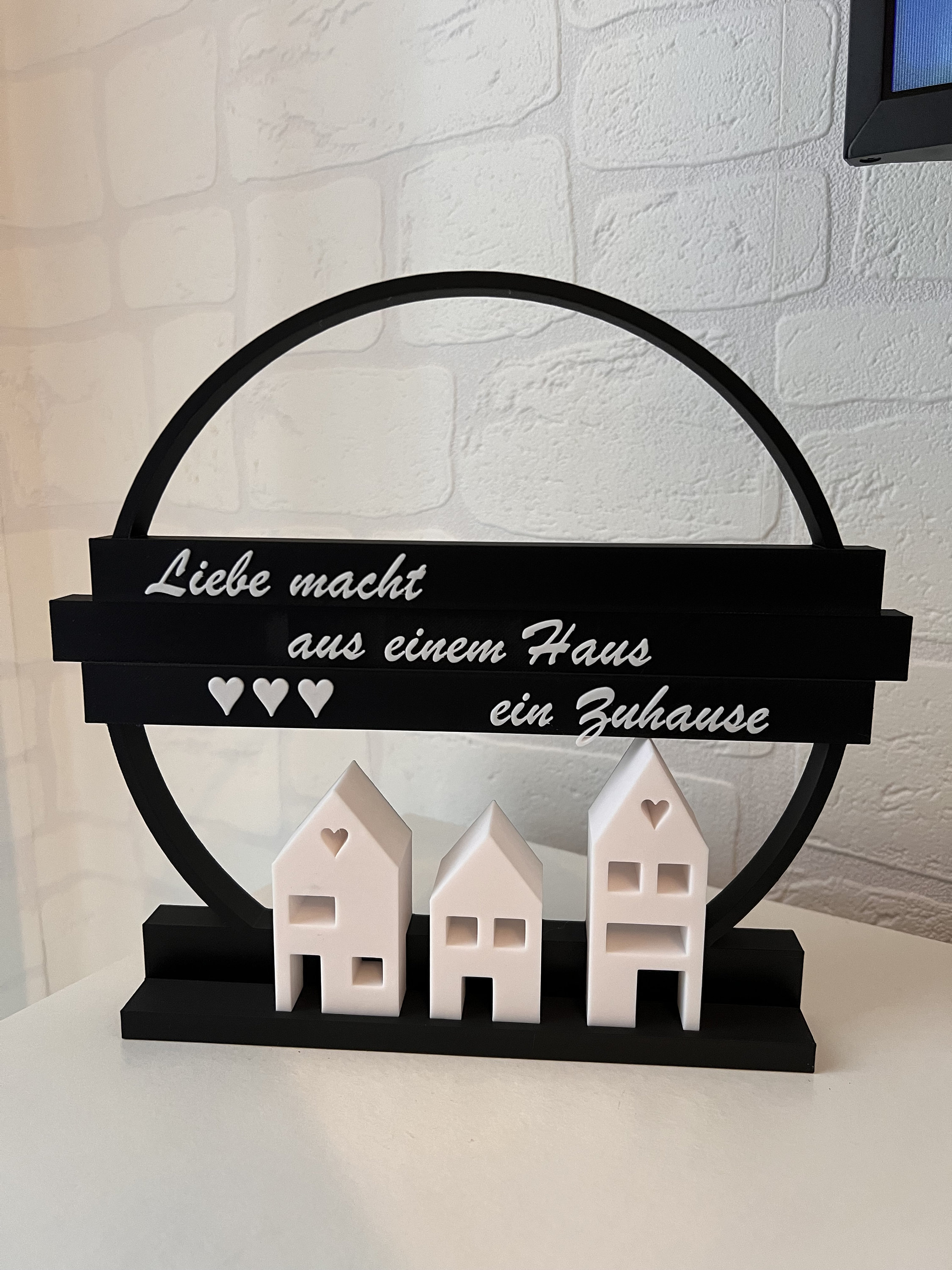 Liebe macht aus einem Haus ein Zuhause | Wohnzimmer | Tisch- und Regaldekoration | Geschenkidee | Stilvolle Dekoration für Zuhause | Modern