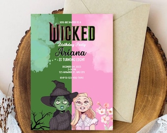 以下が含まれることがあります： 緑とピンクの背景の誕生日パーティーの招待状。「Wicked」という言葉が黒と緑で、名前「Ariana」、テキスト「IS TURNING EIGHT」が特徴です。招待状には、2人のキャラクターと封筒のイラストも含まれています。
