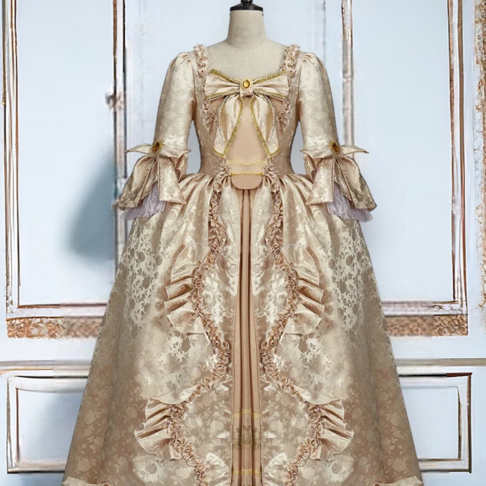 Queen Marie Antoinette Rococo Ball Gown Gothic Victorian Dress Costume 18th  Century Colonial Dress Women (XS, Black and gold) : : Clothing,  Shoes & Accessories