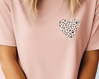 Leopard Print Herz - Brust Herz - Statement Shirt minimalistisch T-Shirt Tierliebe Geschenk Love Anmimal Trend modisch Leoprint