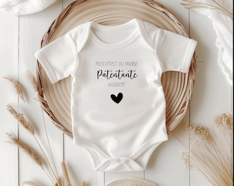 Baby / Baby Body / Personalisiert / Geschenk / Geburt / Geburtstag / Name / Body mit Wunschtext / Schwangerschaft / Patentante