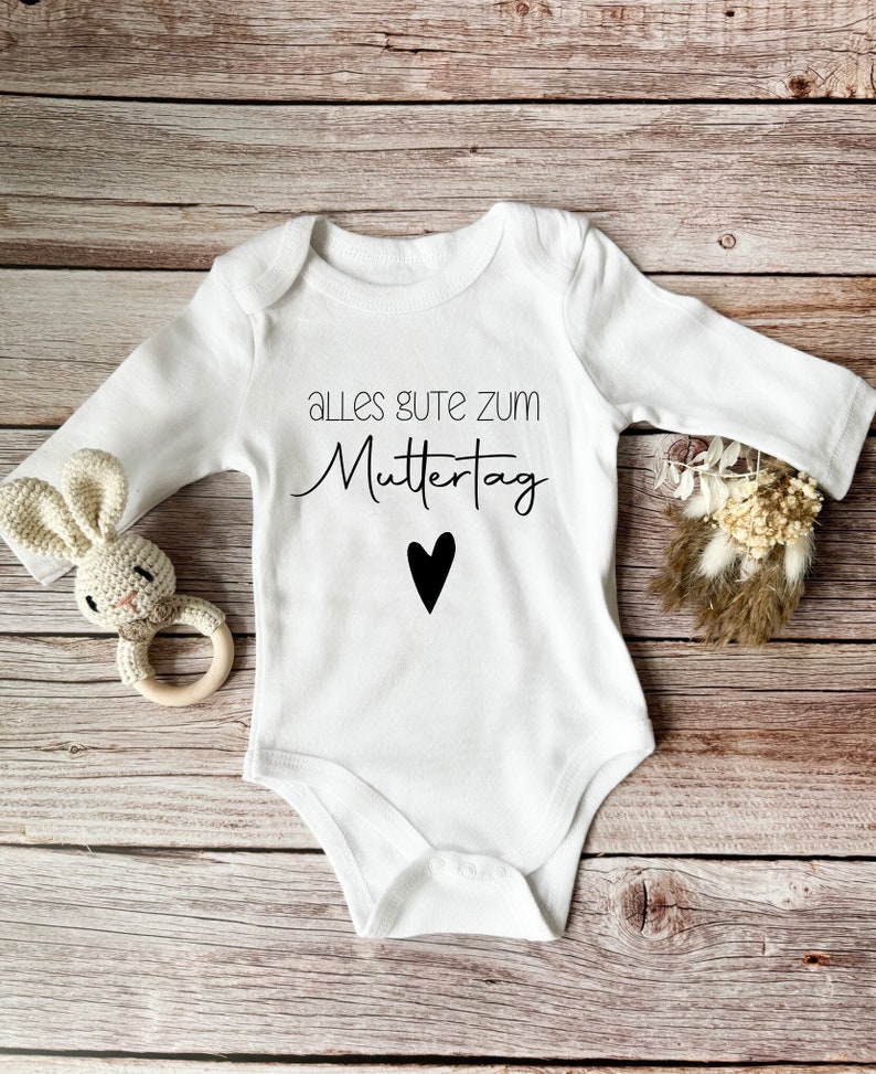 Baby / Baby Body / Personalisiert / Geschenk / Geburt / Geburtstag / Name / Body mit Wunschtext / Schwangerschaft / Muttertag Bild 1