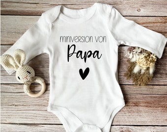 Baby / Baby Body / Personalisiert / Geschenk / Geburt / Vatertag / mit Motiv / Name / Body mit Wunschtext / Schwangerschaft / Papa