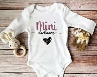 Baby bodysuit with last name / desired body / announce pregnancy / baby / desired text / girl / boy / gift / personalized / birth