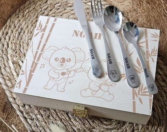 Couverts enfant personnalisés koala avec leur coffret en bois