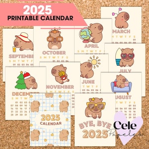 Puede incluir: Un calendario imprimible de 2025 con adorables capibaras de dibujos animados en diferentes escenas mensuales. Cada mes tiene una ilustración diferente de capibara, como un capibara con un gorro de Papá Noel para diciembre, un capibara con una tabla de surf para julio y un capibara con gafas de sol para agosto. El calendario también incluye una página de título con el texto "2025 Calendario imprimible" y una página final con el texto "Adiós, Adiós 2025".