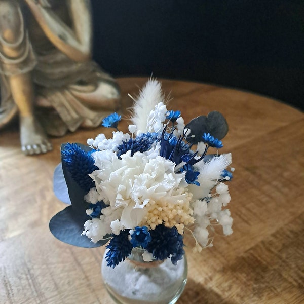 Small preserved bouquet