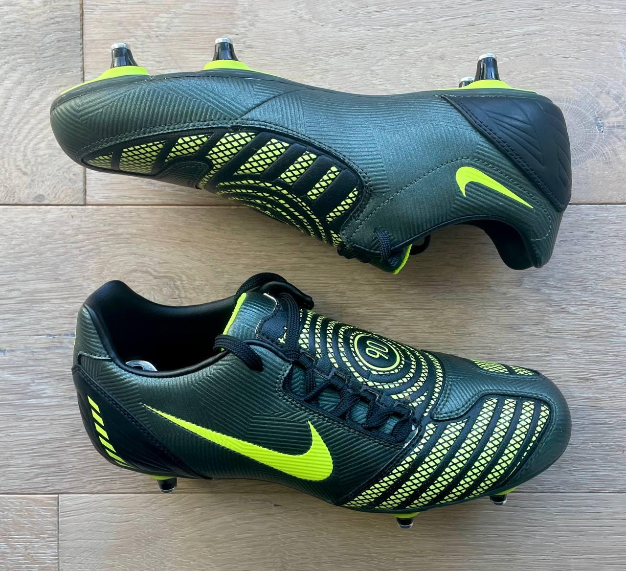 NEW 2008 Nike Total 90 Shoot Ll 2 FG. Size 8US/7UK/41EUR. Art