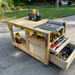 DIY Mobile Workbench