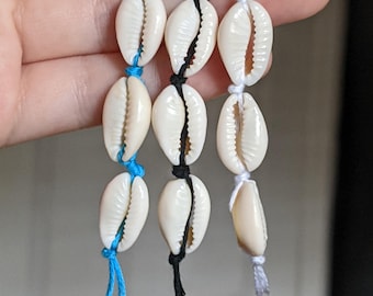 Handmade Cowrie Shell Keychain: Beaded Coastal Accessory