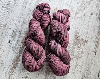 Peppered Maroon – Hand Dyed Superwash Merino Worsted, Merino Wool, Worsted Weight Yarn, Gifts for Her, Ready to Ship