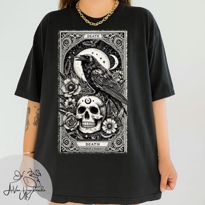 Crâne de corbeau gothique PNG, carte de tarot sombre, motif de sublimation pour chemise de sorcière, Halloween PNG