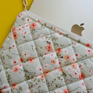 Stoff Laptop Sleeve – Handgefertigte, vegane & gepolsterte Notebook Tasche, perfekt für Uni, Arbeit oder als Geschenk