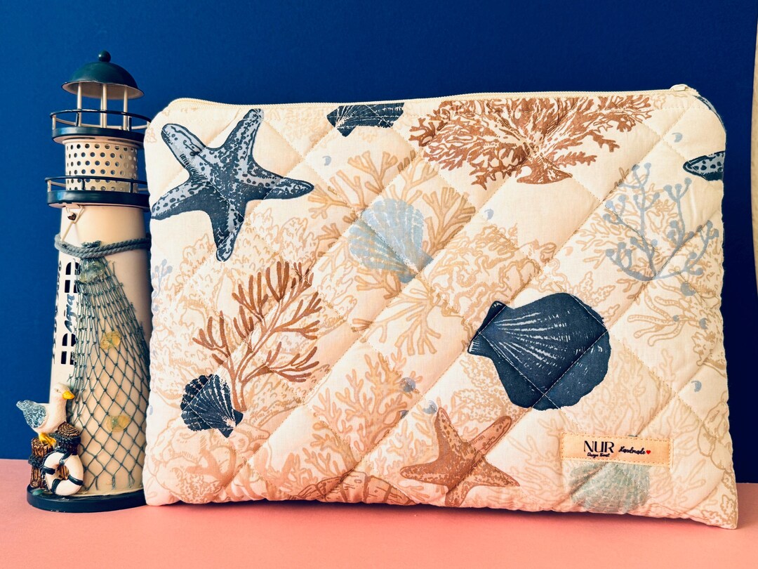 Beach-themed Quilted Laptop Sleeve - Puffy Computer Case, MacBook Air ...