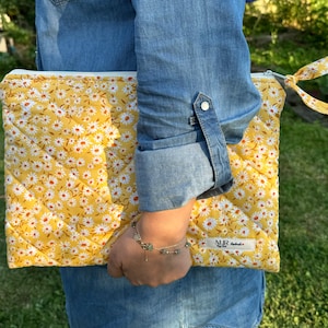Housse élégante et rembourrée pour ordinateur portable à motif floral – Étui personnalisé pour MacBook Air/Pro, sac élégant pour ordinateur portable pour femme, Kindle, cadeau idéal