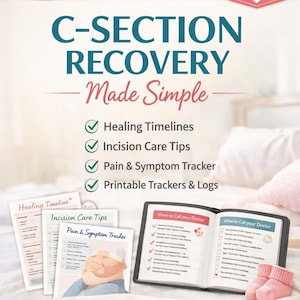 Puede incluir: Un juego de tres tazas de cerámica con un acabado mate moteado. Las tazas son de color crema, gris claro y gris oscuro. Cada taza tiene un diseño simple y moderno y un asa redondeada.