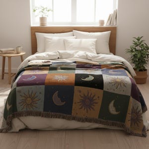 Boho Sonne und Mond gewebte Decke - Himmlische Schachbrett-Decke, Vintage Astrologie-inspirierte Wandteppich, gemütliches Boho Home Decor Geschenk Bild 7