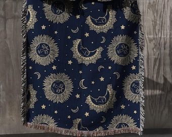 Sun and Moon Woven Blanket - Celestial Lunar Stars Throw, Bohemian Home Decor for Astrology Lovers, Mystical Cosmic Quilt, Cozy Bedding Gift