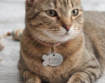 Médaille d'identification personnalisée pour chat, étiquette gravée en forme de poisson, étiquette personnalisée pour collier de chat, identification durable pour animaux de compagnie gravée au laser