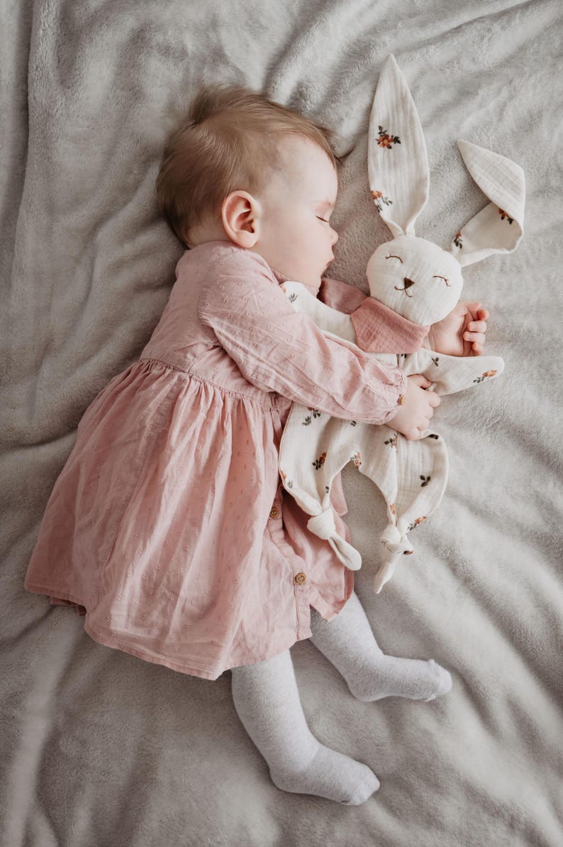 Comfort blanket PDF Sewing Pattern | Bunny comforter image 6