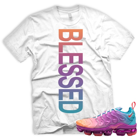 Bright crimson vapormax plus shirt on sale